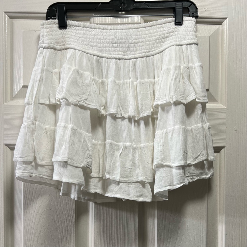 Hollister White Tiered Mini Skort - Picture 3 of 5